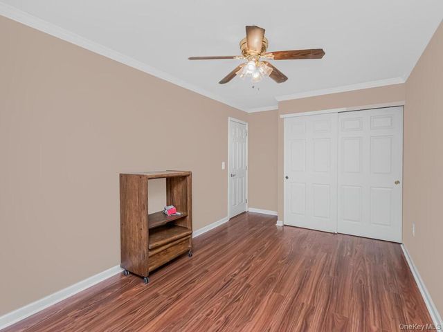 85 Admiral Court 87, Bronx, NY 10473