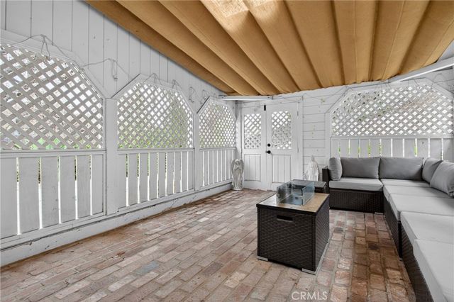 10260 Willow Spring Lane, Sunland, CA 91040