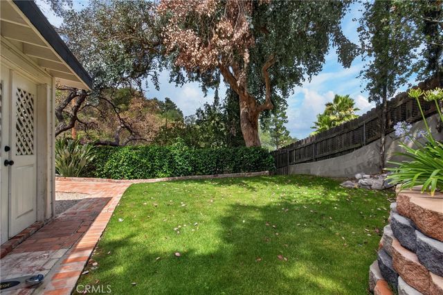 10260 Willow Spring Lane, Sunland, CA 91040