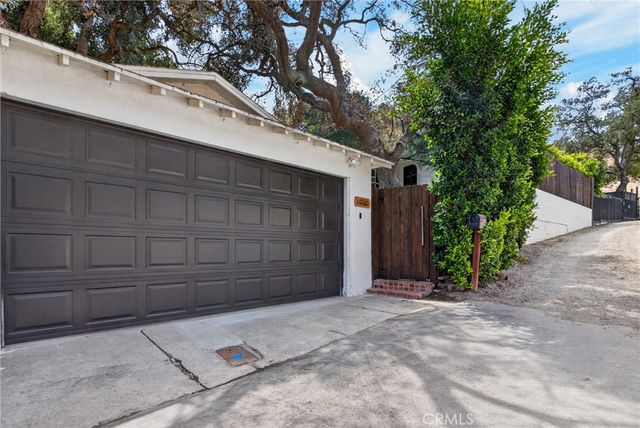 10260 Willow Spring Lane, Sunland, CA 91040