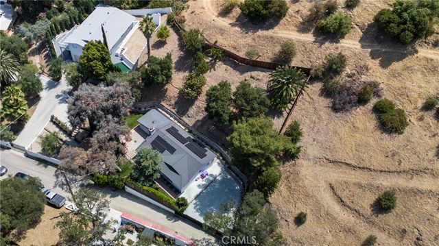 10260 Willow Spring Lane, Sunland, CA 91040