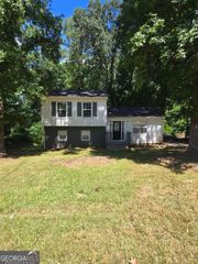 6233 Bermuda Street, Forest Park, GA 30297