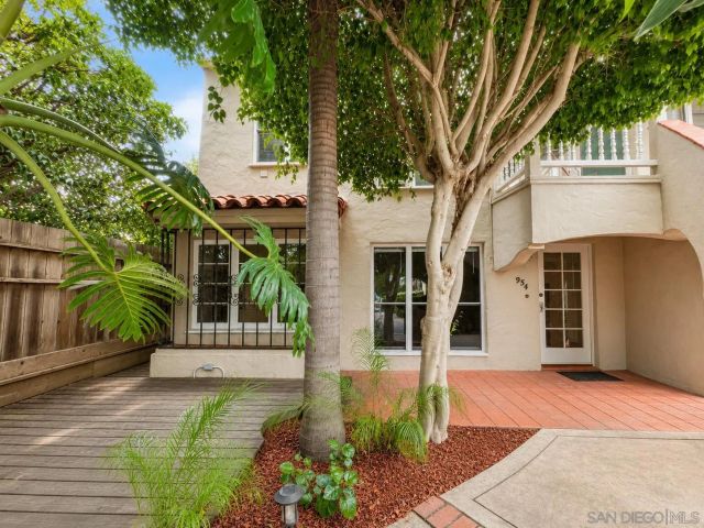 950-958 B Avenue, Coronado, CA 92118