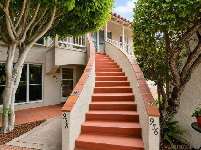 950-958 B Avenue, Coronado, CA 92118