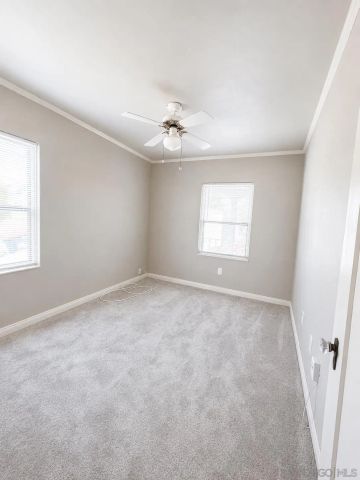 950-958 B Avenue, Coronado, CA 92118