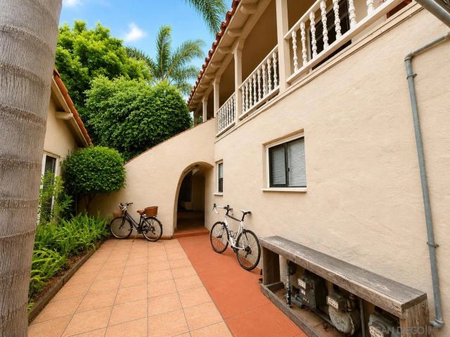 950-958 B Avenue, Coronado, CA 92118