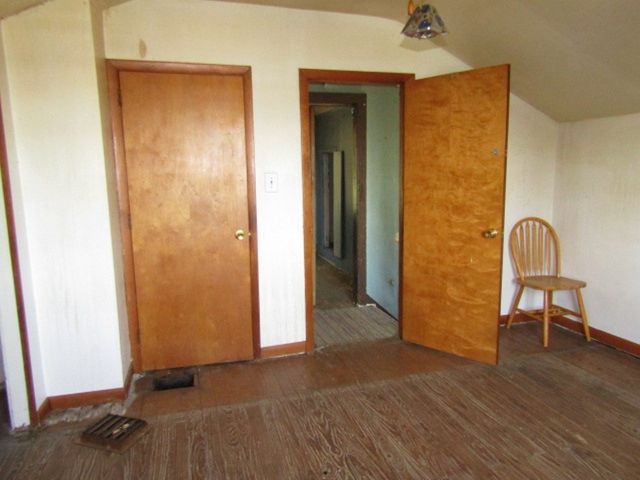 215 Patterson Ave, Bridgeville, PA 15017