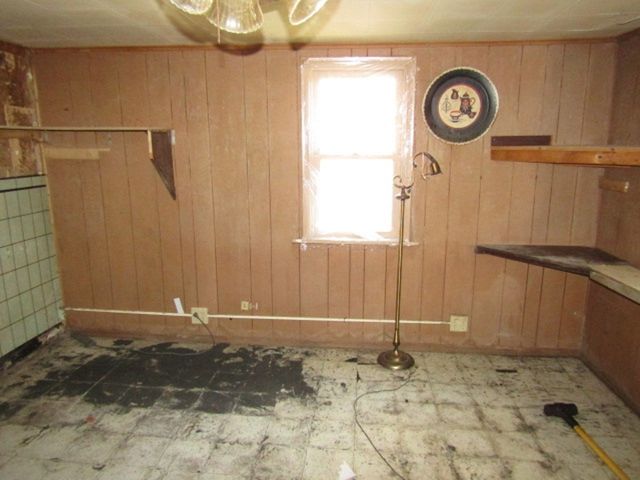 215 Patterson Ave, Bridgeville, PA 15017