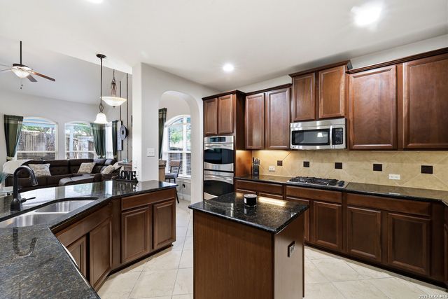 39 Bighorn Canyon, San Antonio, TX 78258