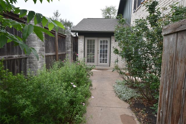 2000 Millay DR, Austin, TX 78752