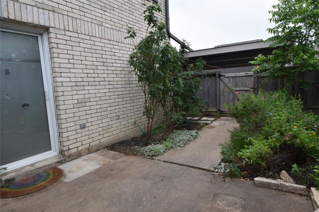 2000 Millay DR, Austin, TX 78752