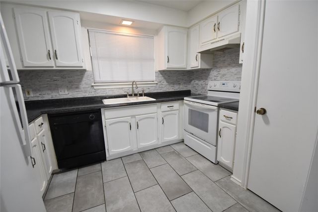 2000 Millay DR, Austin, TX 78752
