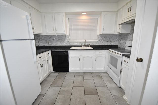 2000 Millay DR, Austin, TX 78752