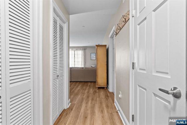 100 Shearwater 31, Jersey City, NJ 07305