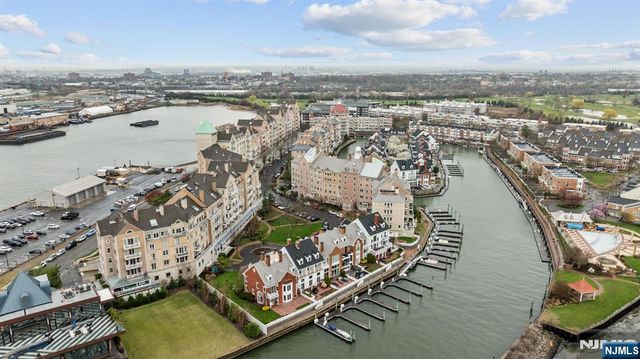 100 Shearwater 31, Jersey City, NJ 07305