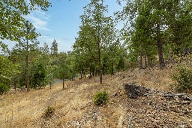 26 Timberview, North Fork, CA 93643