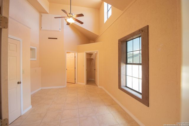 272 CR 341, La Vernia, TX 78121