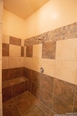 272 CR 341, La Vernia, TX 78121