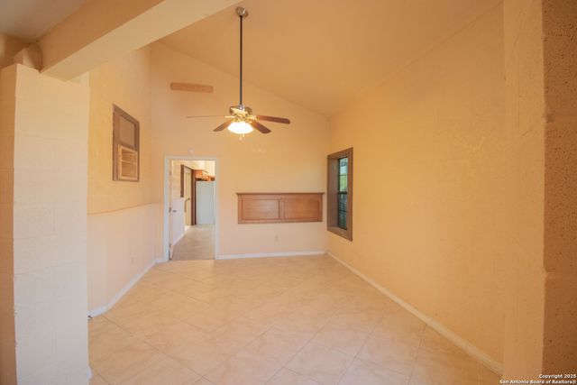 272 CR 341, La Vernia, TX 78121