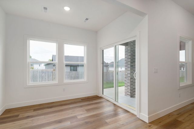 3045 E Heritage Street, Republic, MO 65738