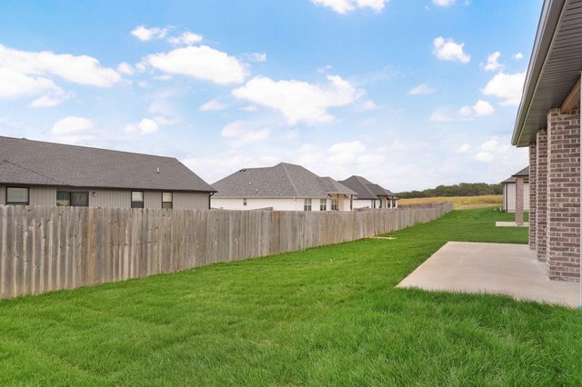 3045 E Heritage Street, Republic, MO 65738