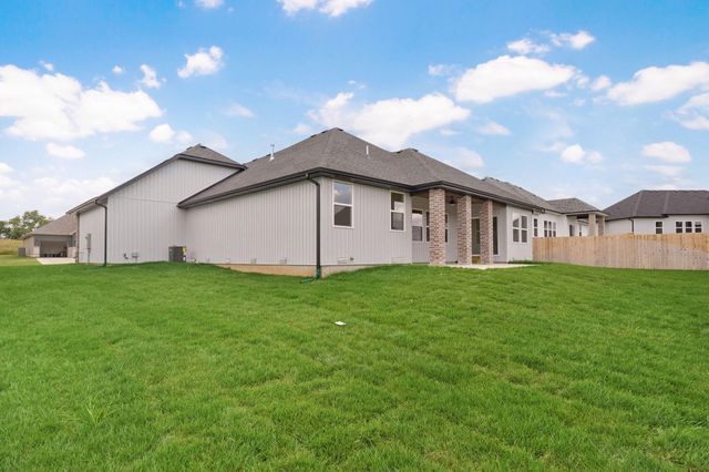 3045 E Heritage Street, Republic, MO 65738