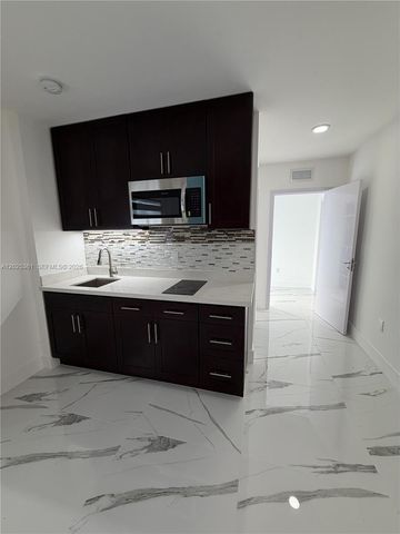 954 NW 8th St 5, Florida City, FL 33034