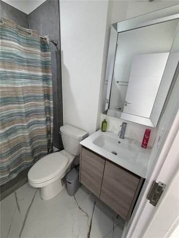 954 NW 8th St 5, Florida City, FL 33034