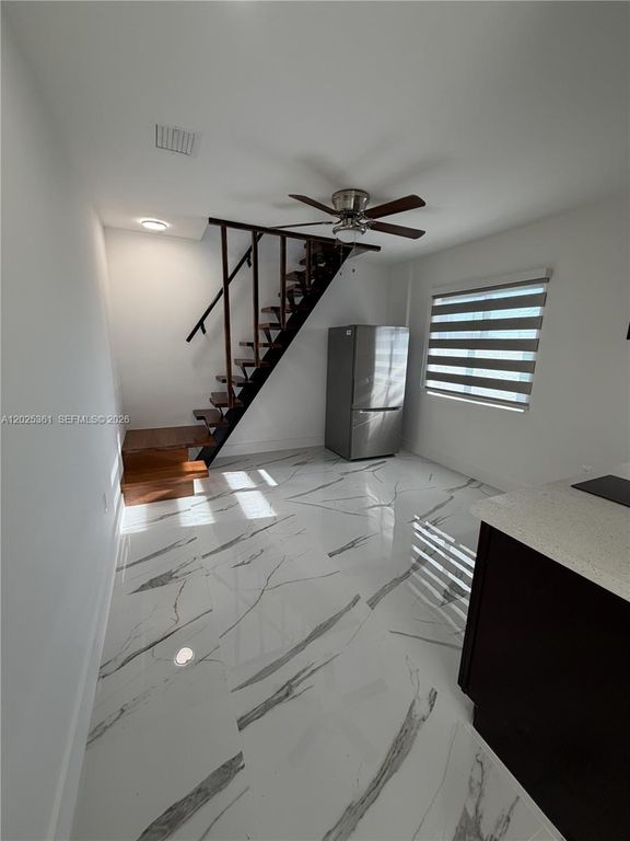 954 NW 8th St 5, Florida City, FL 33034