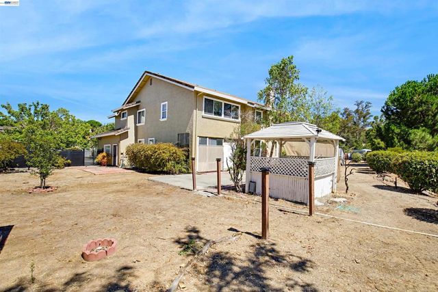 6299 Scenic Meadow Ln, San Jose, CA 95135