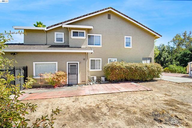 6299 Scenic Meadow Ln, San Jose, CA 95135