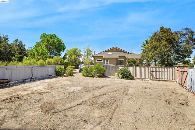 6299 Scenic Meadow Ln, San Jose, CA 95135