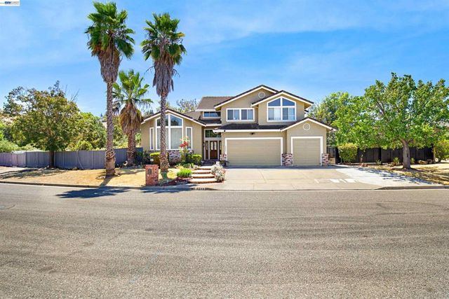 6299 Scenic Meadow Ln, San Jose, CA 95135