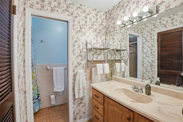 7002 CRESTLAKE DRIVE, Orlando, FL 32819