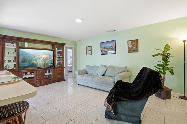 7002 CRESTLAKE DRIVE, Orlando, FL 32819