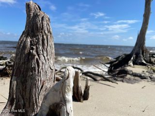 740 Sandy Point Drive, Beaufort, NC 28516