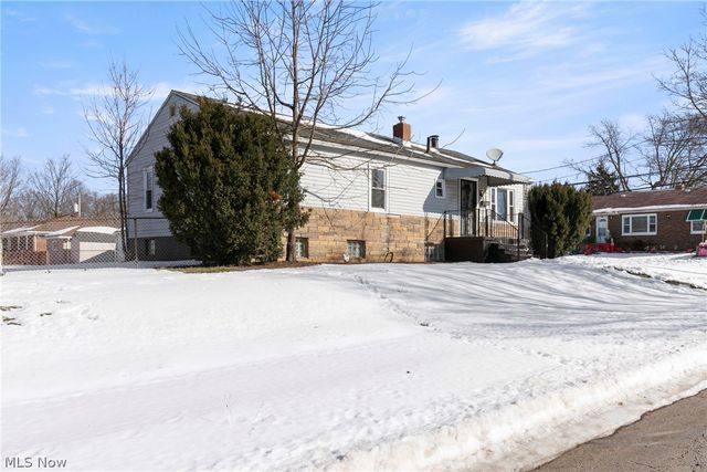 833 Triplett Boulevard, Akron, OH 44306