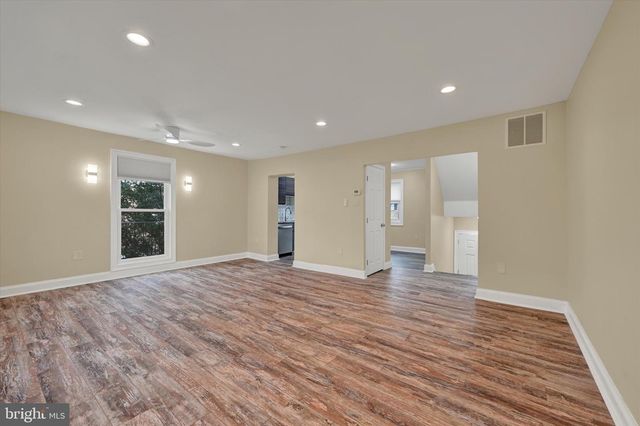 10 SHARROW CT, Baltimore, MD 21244