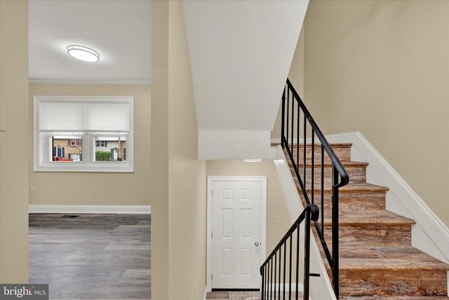10 SHARROW CT, Baltimore, MD 21244