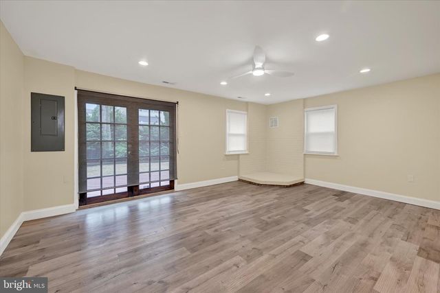 10 SHARROW CT, Baltimore, MD 21244