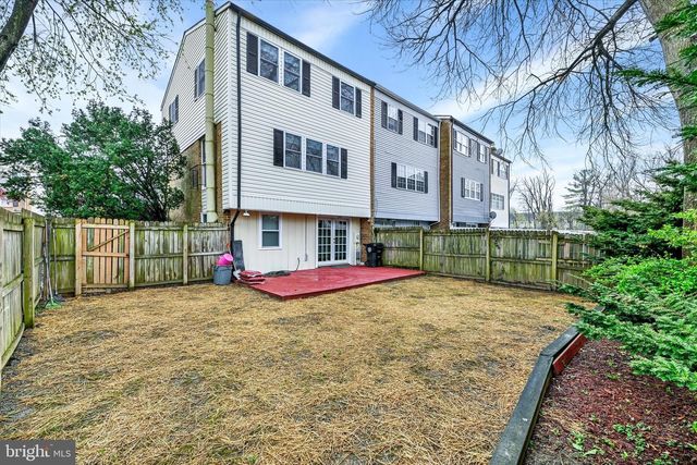 10 SHARROW CT, Baltimore, MD 21244