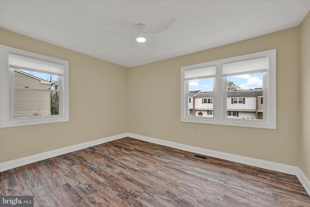 10 SHARROW CT, Baltimore, MD 21244