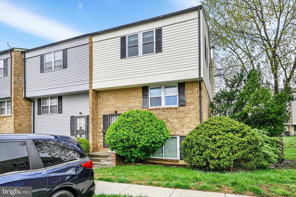 10 SHARROW CT, Baltimore, MD 21244
