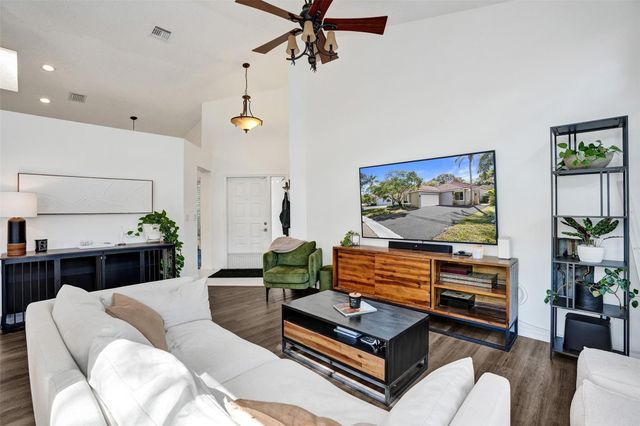 10108 NW 4th Street, Plantation, FL 33324