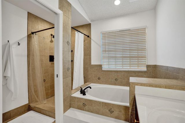 10108 NW 4th Street, Plantation, FL 33324