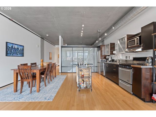 1410 Nw KEARNEY St 617, Portland, OR 97209