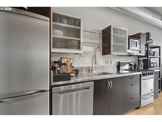 1410 Nw KEARNEY St 617, Portland, OR 97209