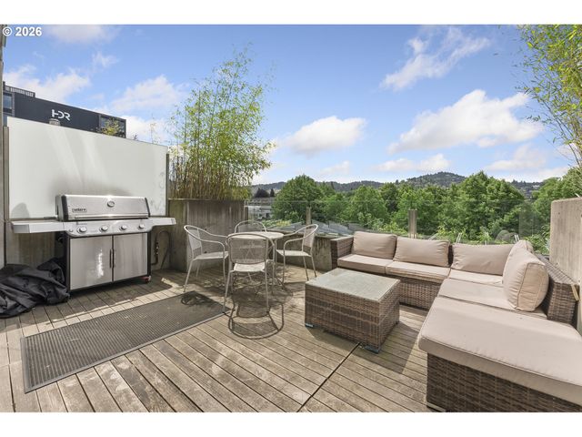 1410 Nw KEARNEY St 617, Portland, OR 97209