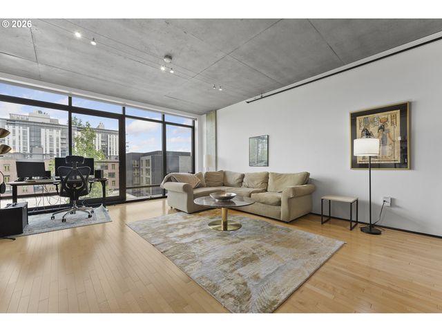 1410 Nw KEARNEY St 617, Portland, OR 97209