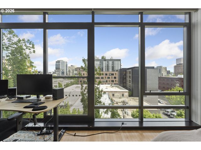 1410 Nw KEARNEY St 617, Portland, OR 97209